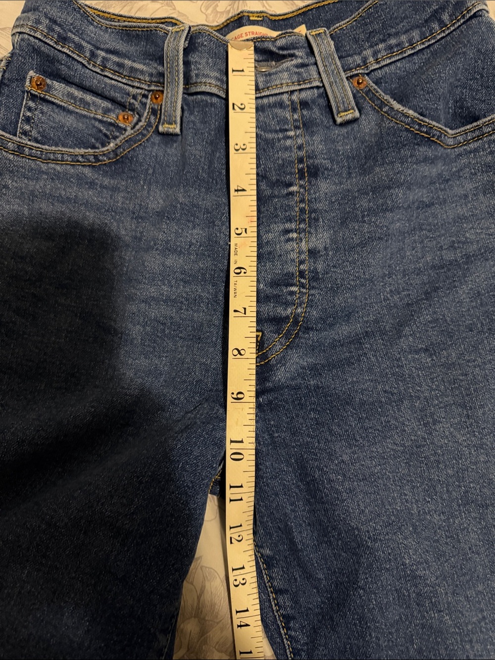 Levi's Women's Blue Ribcage Straight Ankle Jeans - Picture 11 of 11